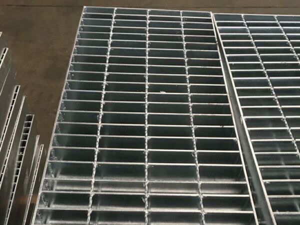 鍍鋅鋼格板規(guī)格型號(hào)G253/30/100多少錢(qián)每平米/價(jià)格